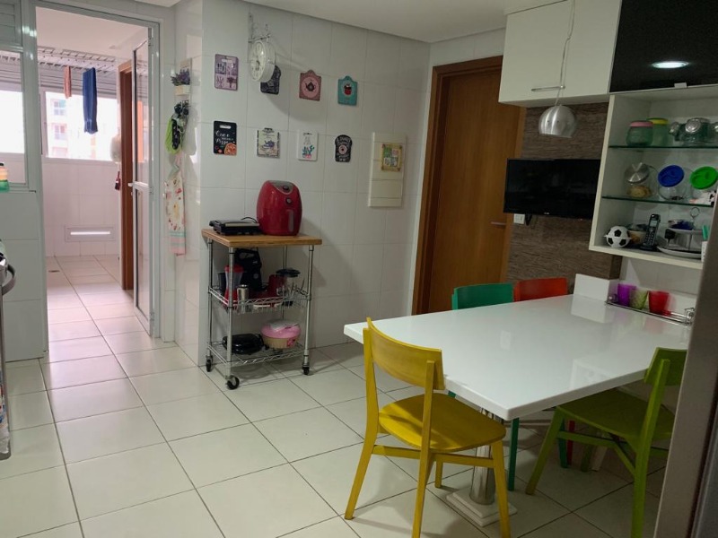 Apartamento à venda com 4 quartos, 184m² - Foto 6