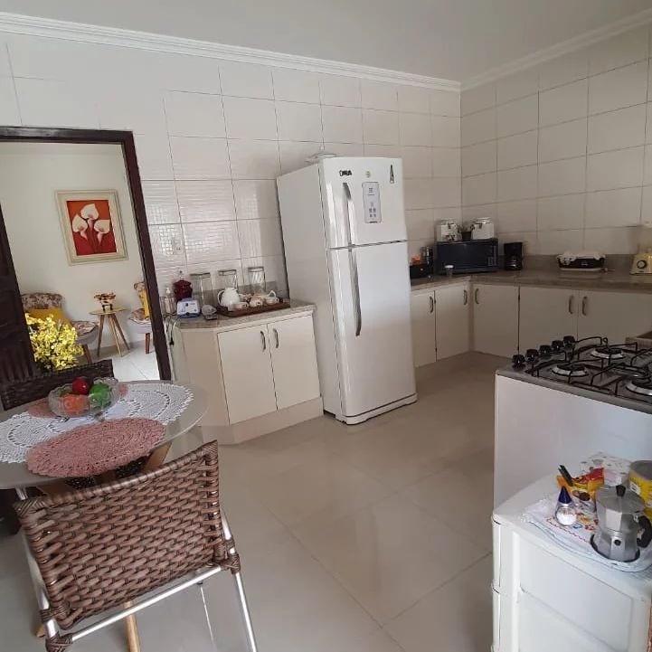 Casa à venda com 3 quartos, 205m² - Foto 9