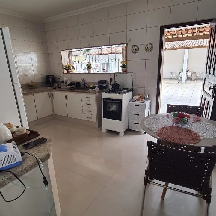 Casa à venda com 3 quartos, 205m² - Foto 6