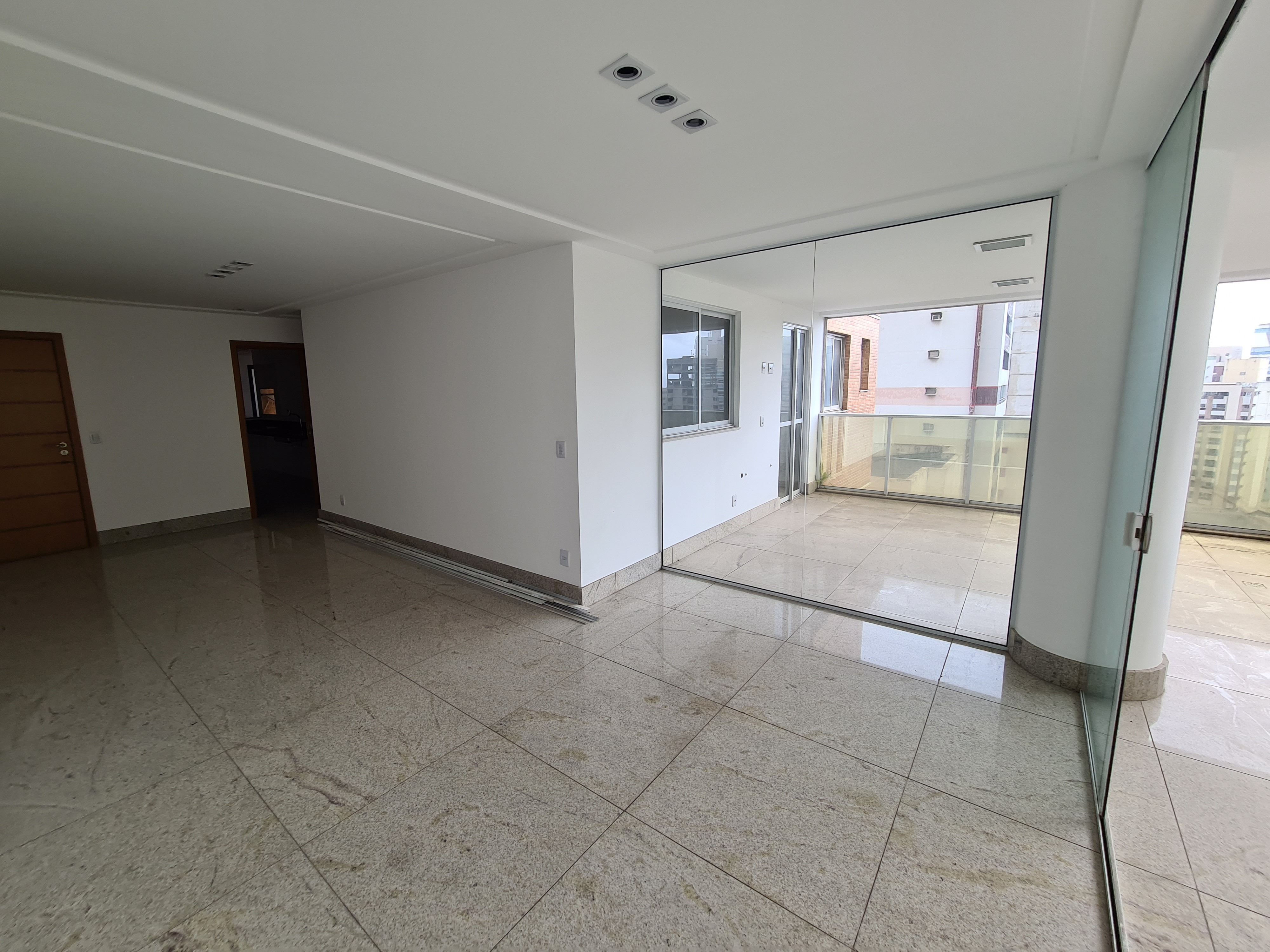 Apartamento à venda com 4 quartos, 141m² - Foto 20