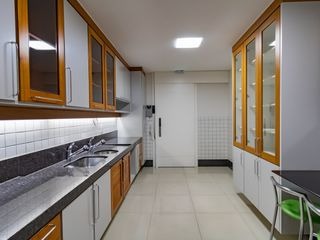 Casa à venda com 4 quartos, 350m² - Foto 9