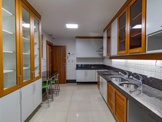 Casa à venda com 4 quartos, 350m² - Foto 8