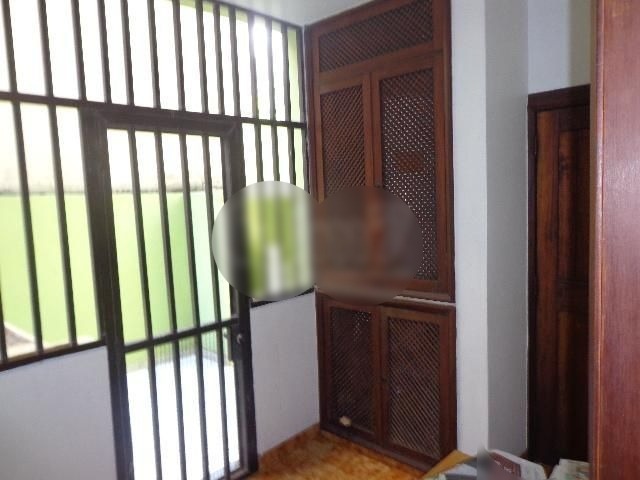 Casa à venda com 4 quartos, 440m² - Foto 2