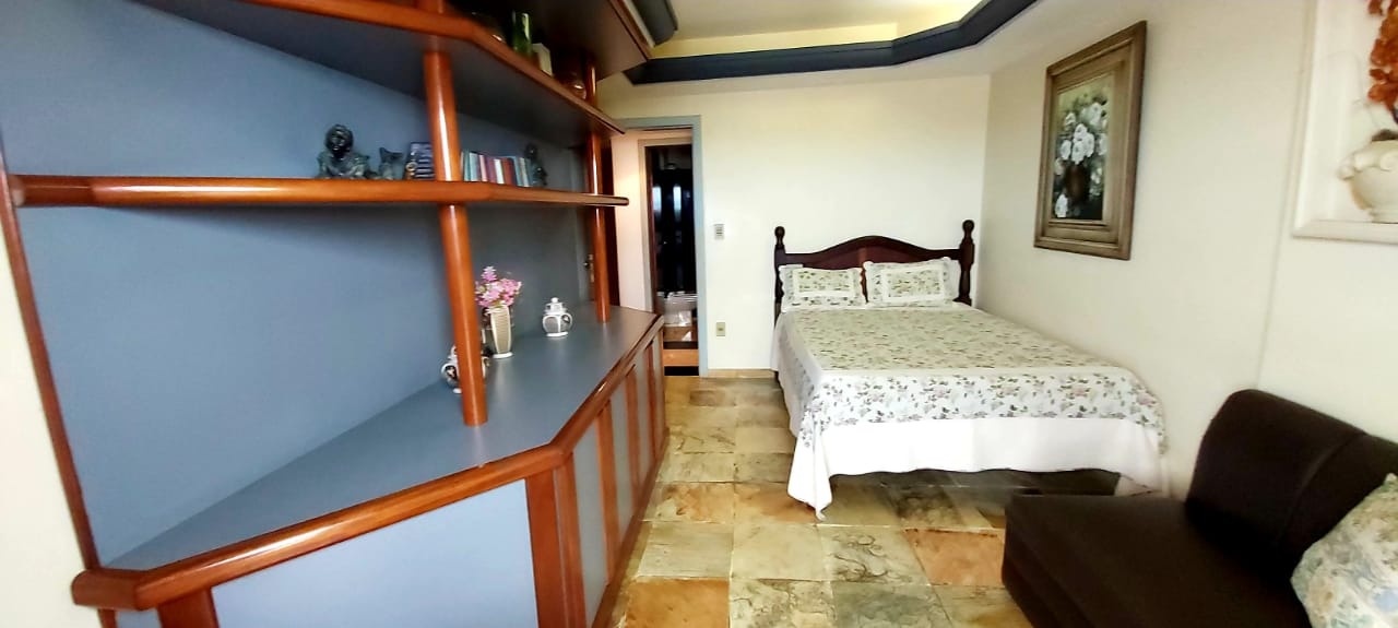 Apartamento à venda com 3 quartos, 180m² - Foto 15