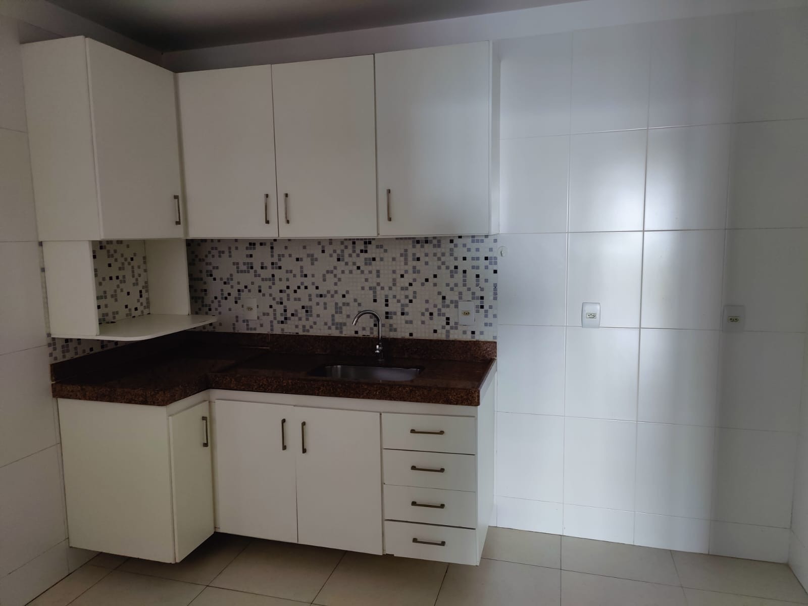 Apartamento à venda com 3 quartos, 111m² - Foto 13