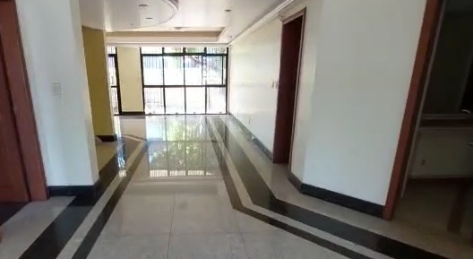 Casa à venda com 5 quartos, 650m² - Foto 1