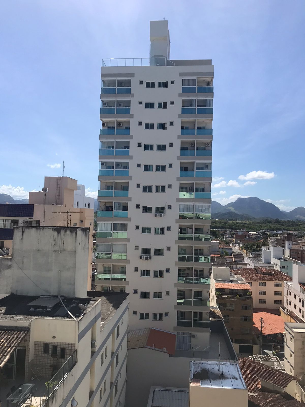 Apartamento à venda com 2 quartos, 68m² - Foto 1