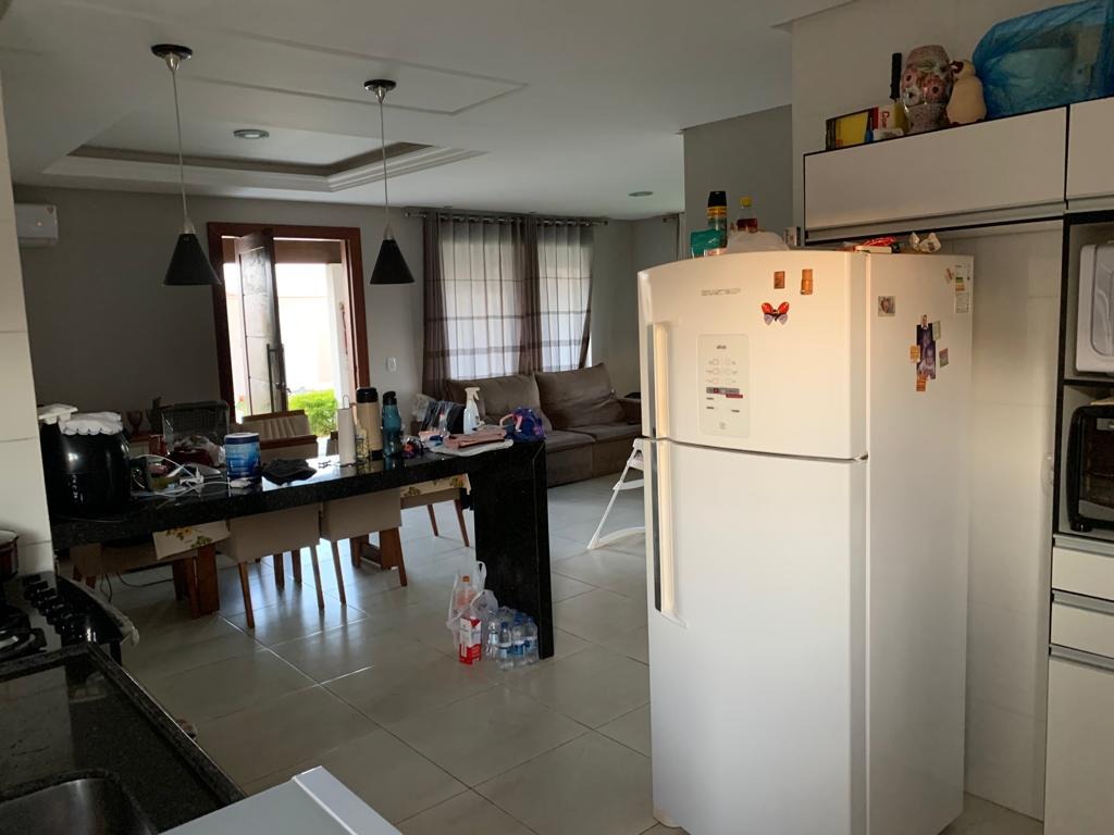 Casa à venda com 3 quartos, 200m² - Foto 14