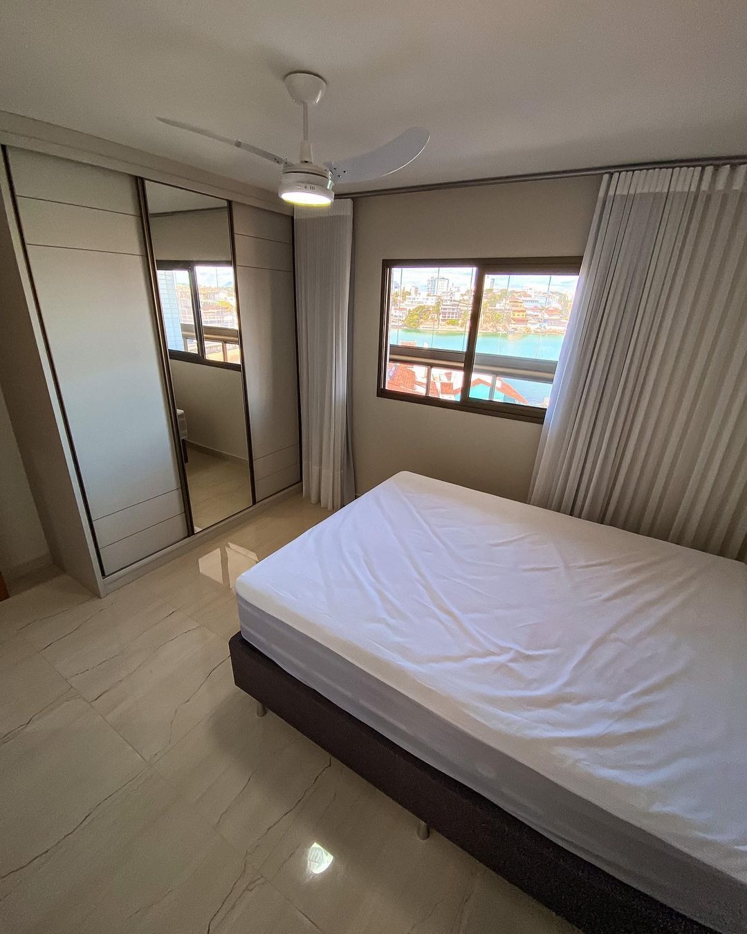 Apartamento à venda com 3 quartos, 90m² - Foto 4