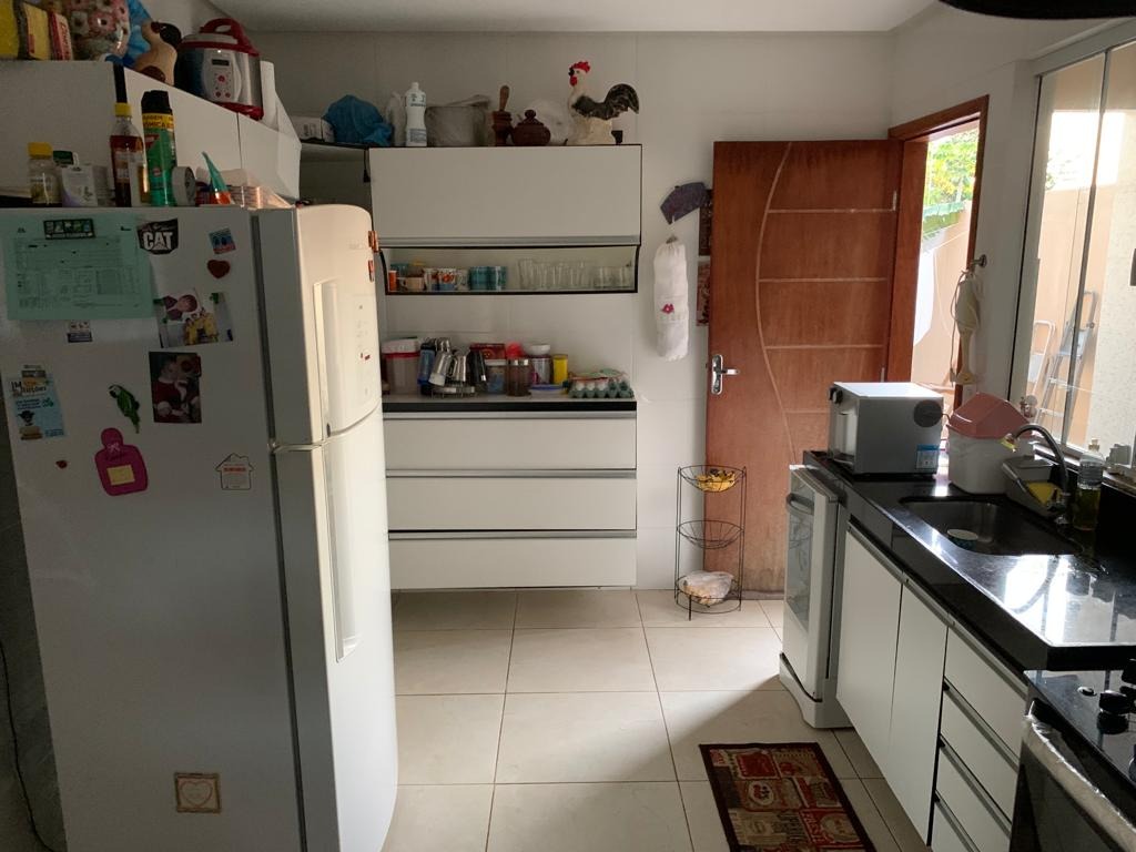 Casa à venda com 3 quartos, 200m² - Foto 9