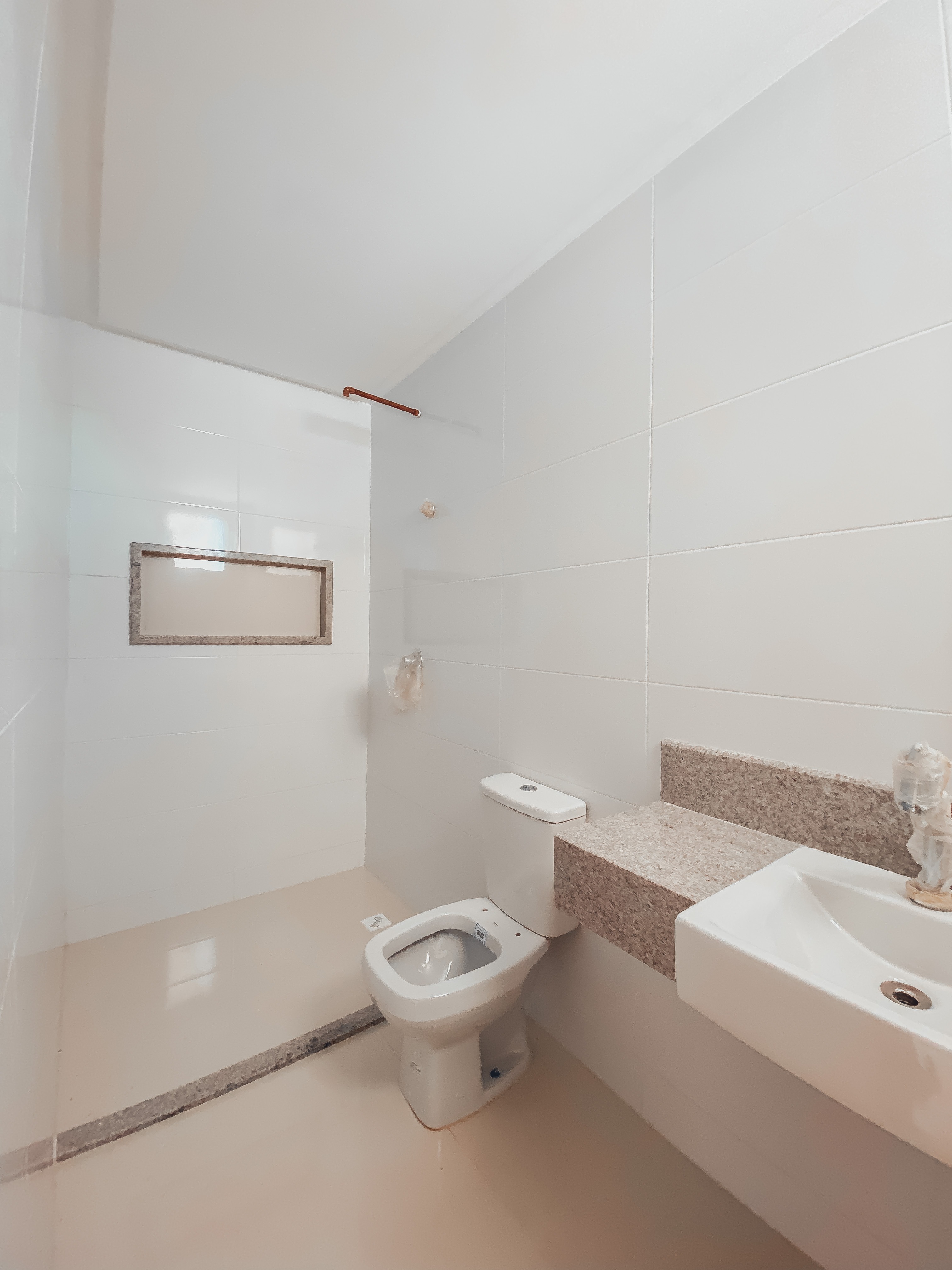 Apartamento à venda com 2 quartos, 64m² - Foto 3