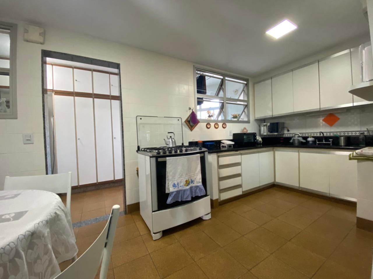 Apartamento à venda com 3 quartos, 205m² - Foto 11