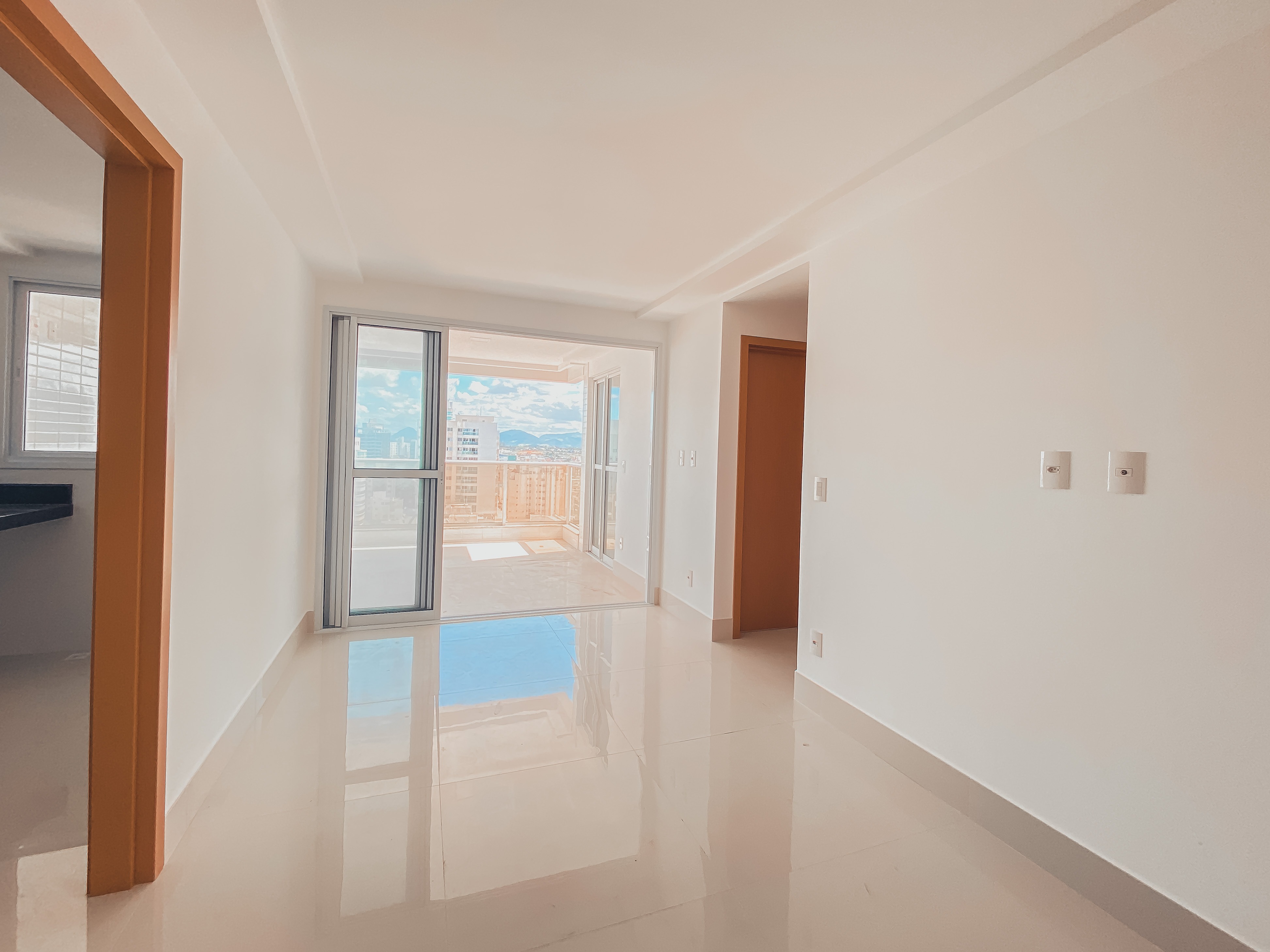 Apartamento à venda com 2 quartos, 64m² - Foto 11