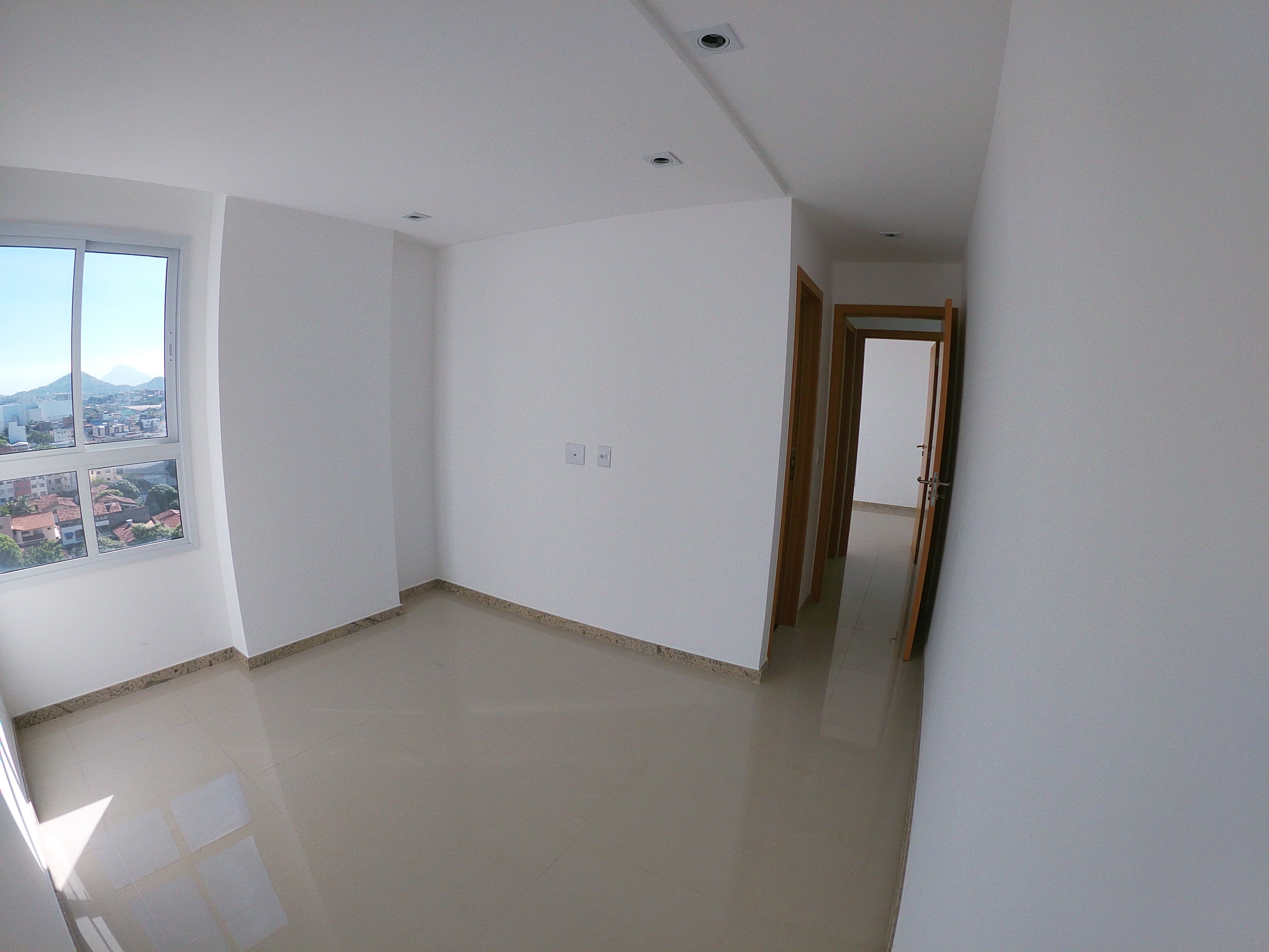 Apartamento à venda com 2 quartos, 68m² - Foto 4