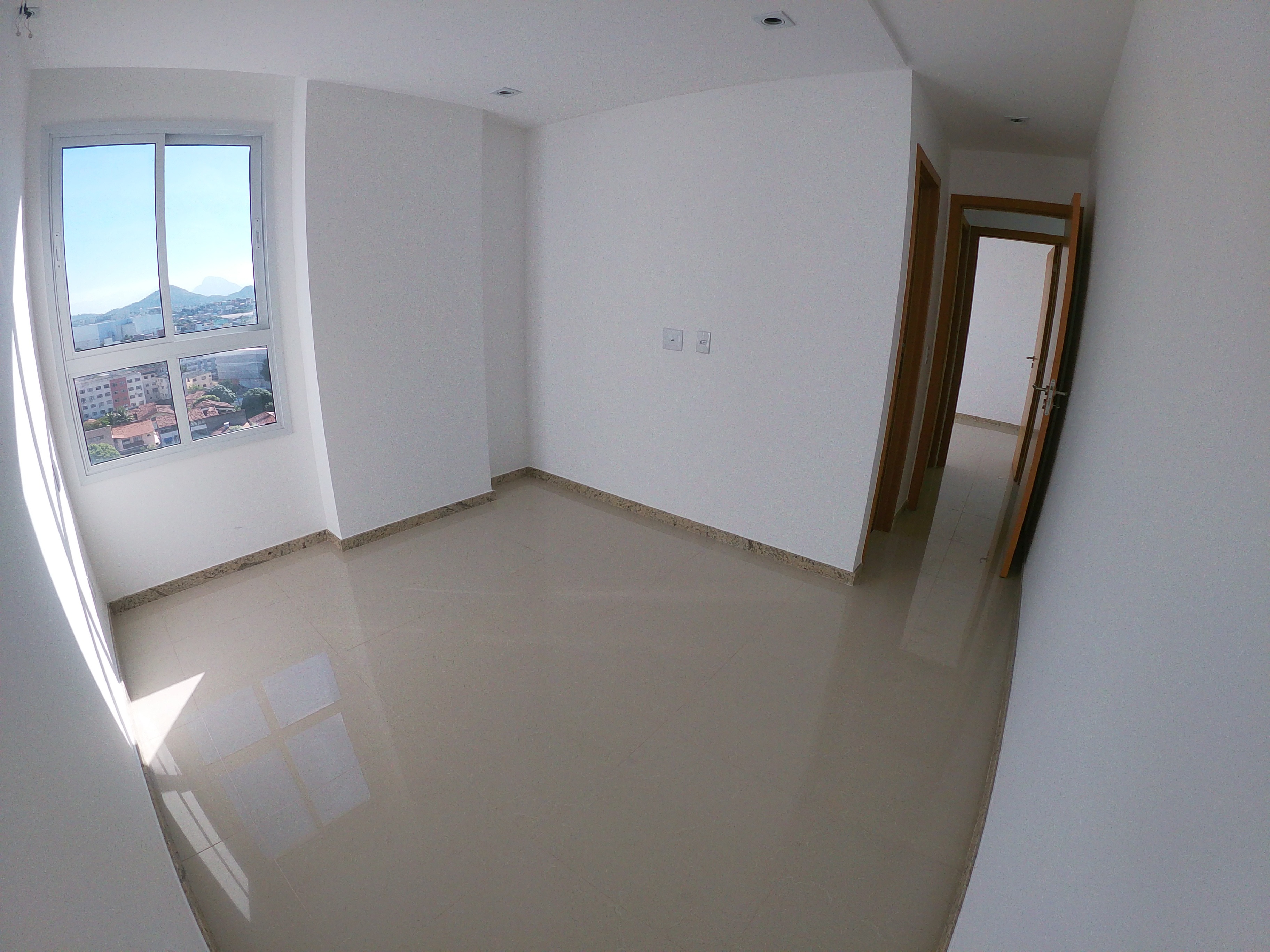 Apartamento à venda com 2 quartos, 68m² - Foto 3