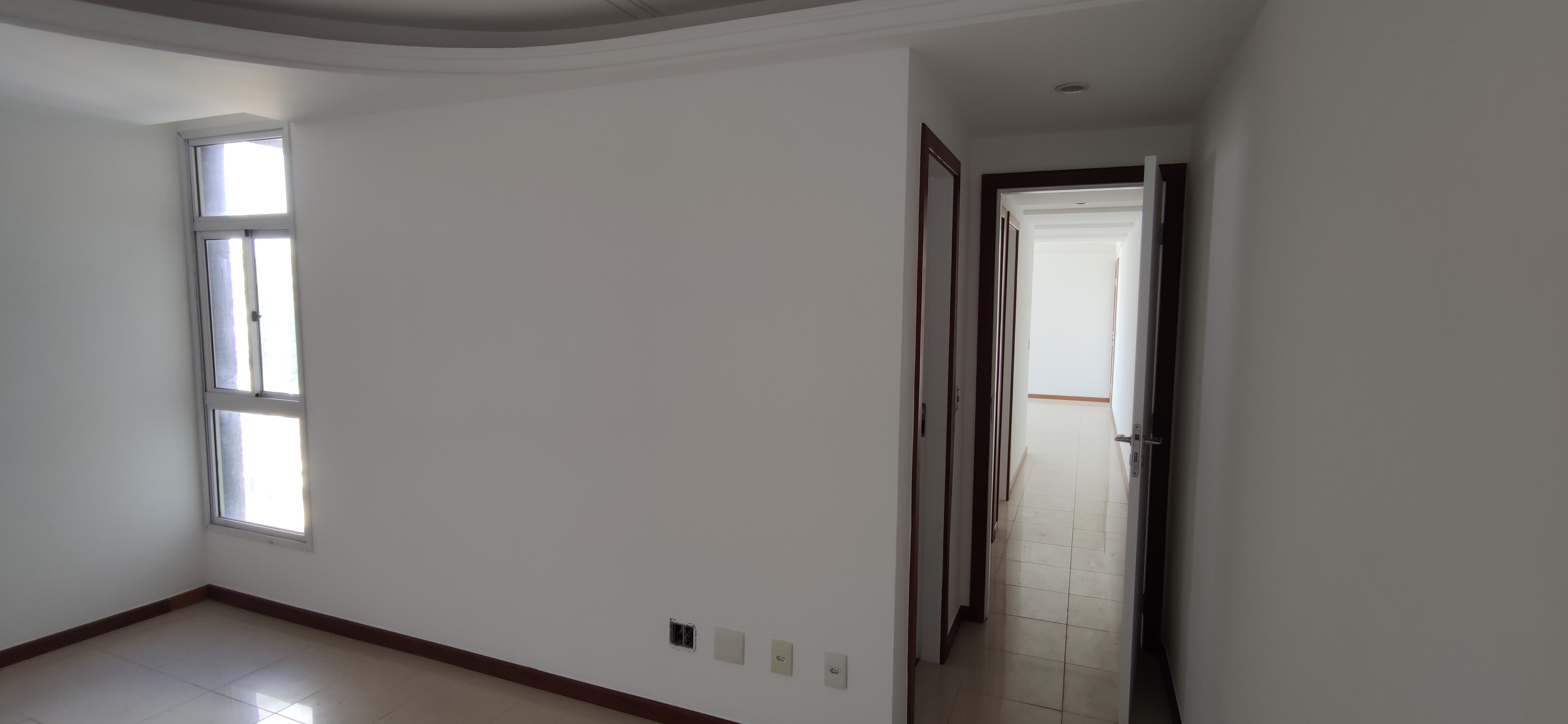 Apartamento à venda com 2 quartos, 68m² - Foto 4