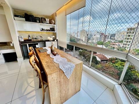 Apartamento à venda com 3 quartos, 180m² - Foto 1