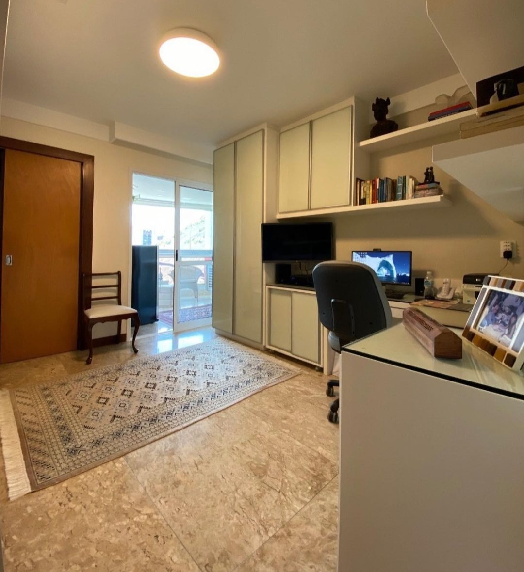 Apartamento à venda com 4 quartos, 180m² - Foto 4