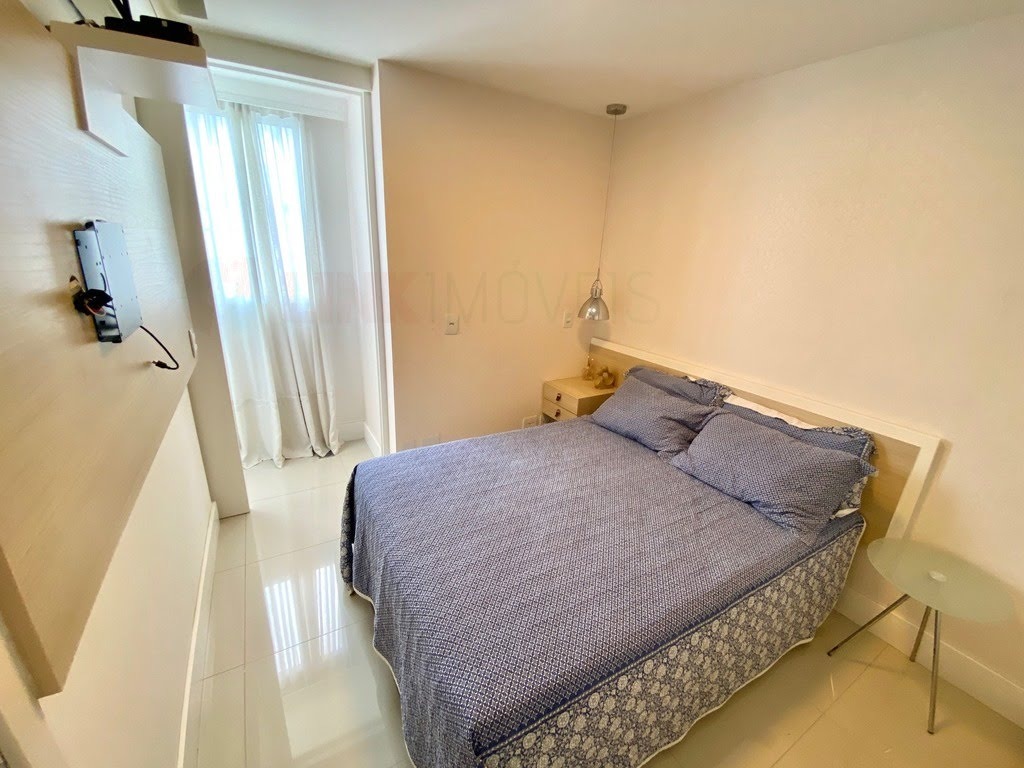 Apartamento à venda com 3 quartos, 140m² - Foto 8