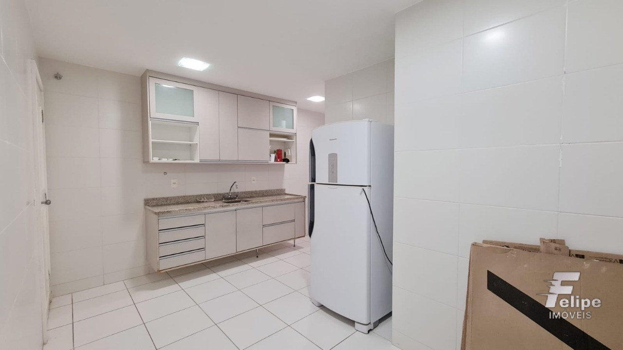 Apartamento à venda com 3 quartos, 140m² - Foto 32