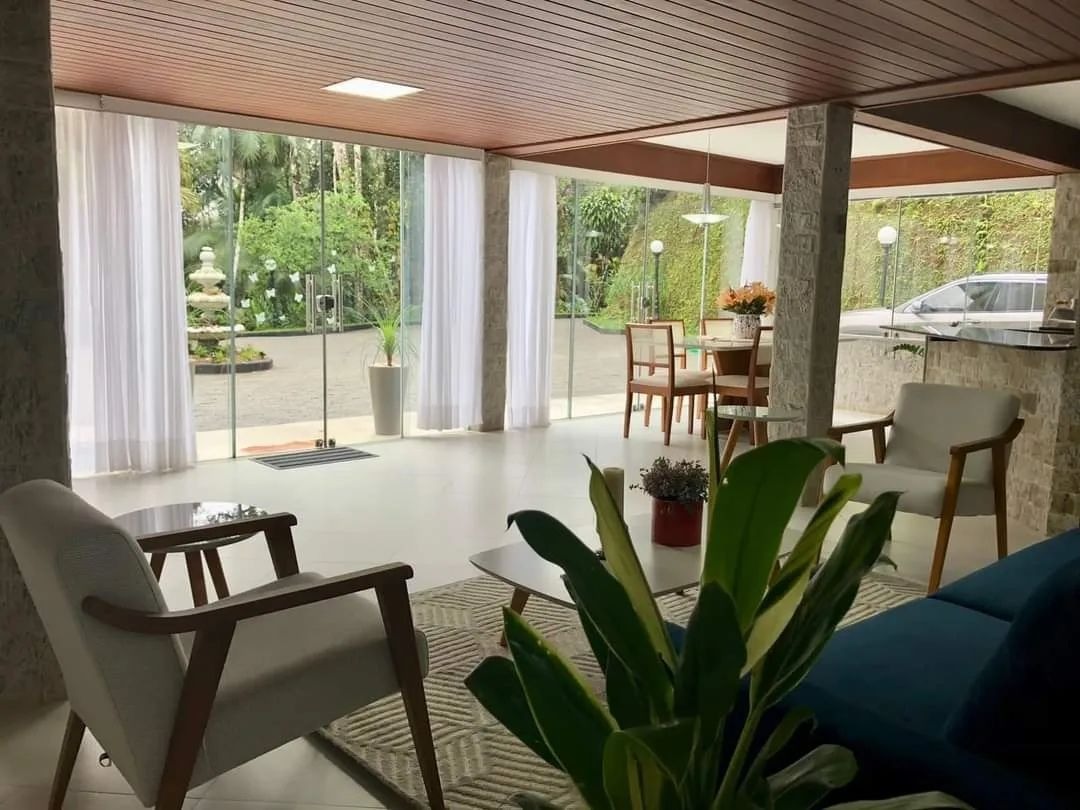 Chácara à venda com 6 quartos, 360m² - Foto 8