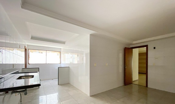 Apartamento à venda com 4 quartos, 142m² - Foto 4