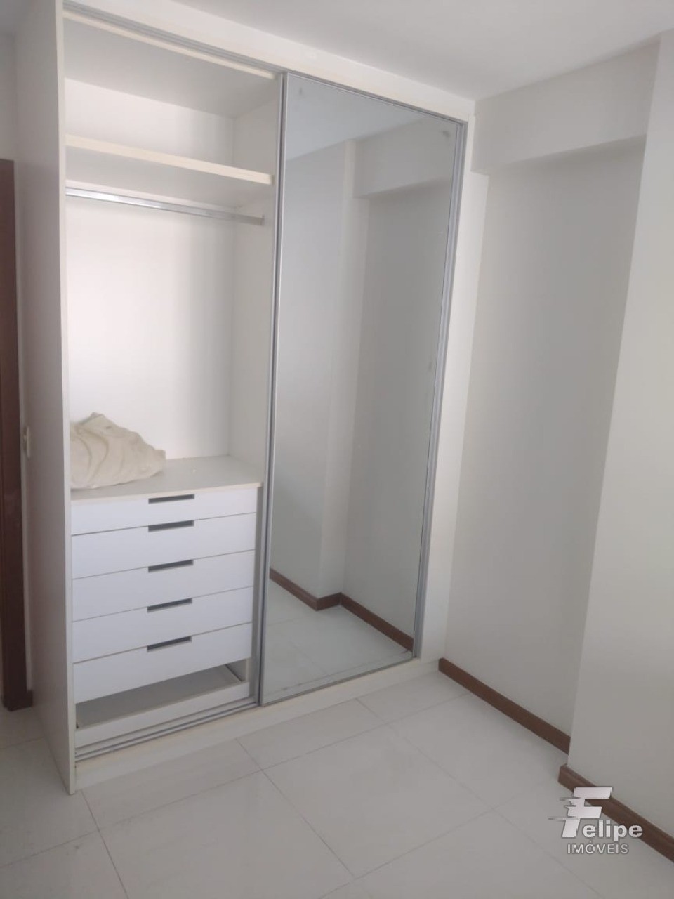 Apartamento à venda com 3 quartos, 137m² - Foto 10