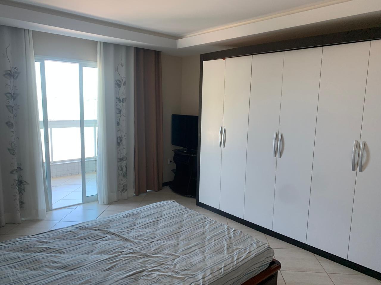 Apartamento à venda e aluguel com 4 quartos, 220m² - Foto 9