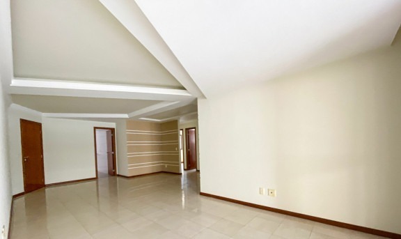 Apartamento à venda com 4 quartos, 142m² - Foto 9