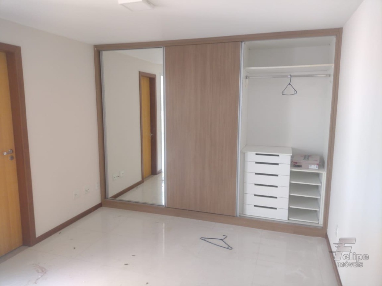 Apartamento à venda com 3 quartos, 137m² - Foto 12