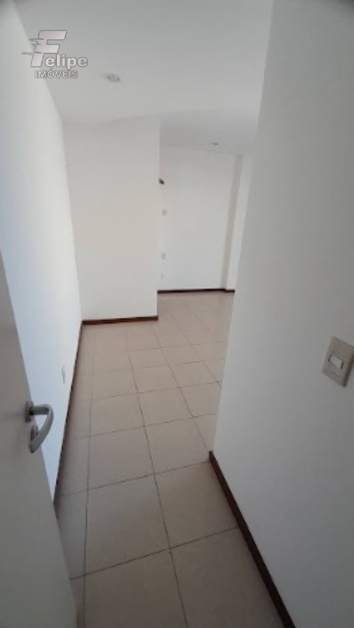 Apartamento à venda com 4 quartos, 157m² - Foto 2