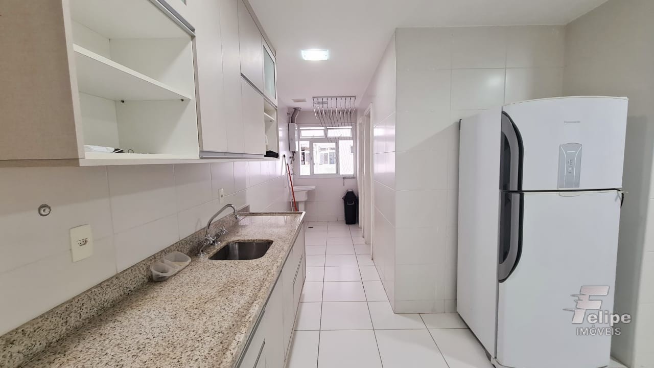 Apartamento à venda com 3 quartos, 140m² - Foto 33