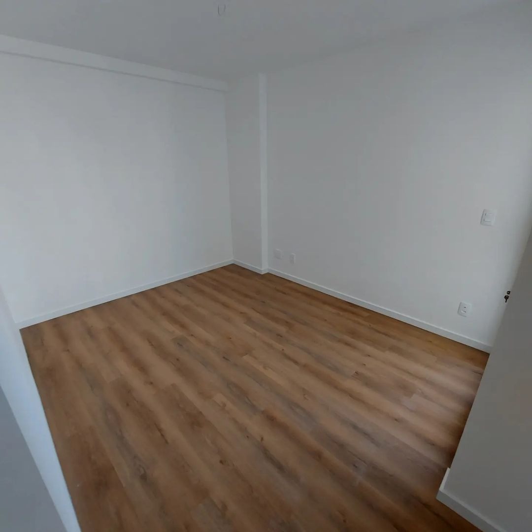 Apartamento à venda com 3 quartos, 135m² - Foto 4