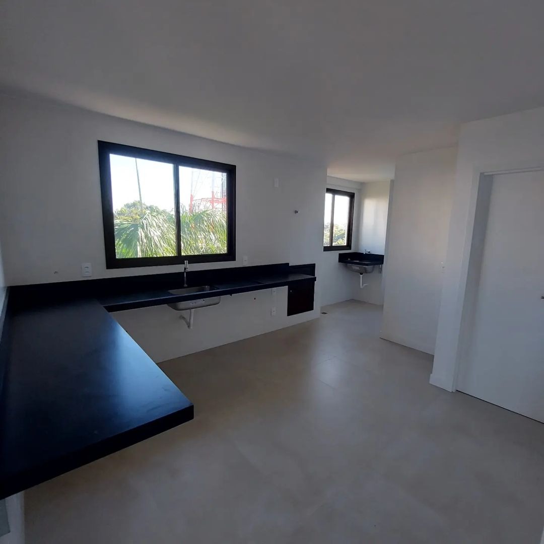 Apartamento à venda com 3 quartos, 135m² - Foto 6