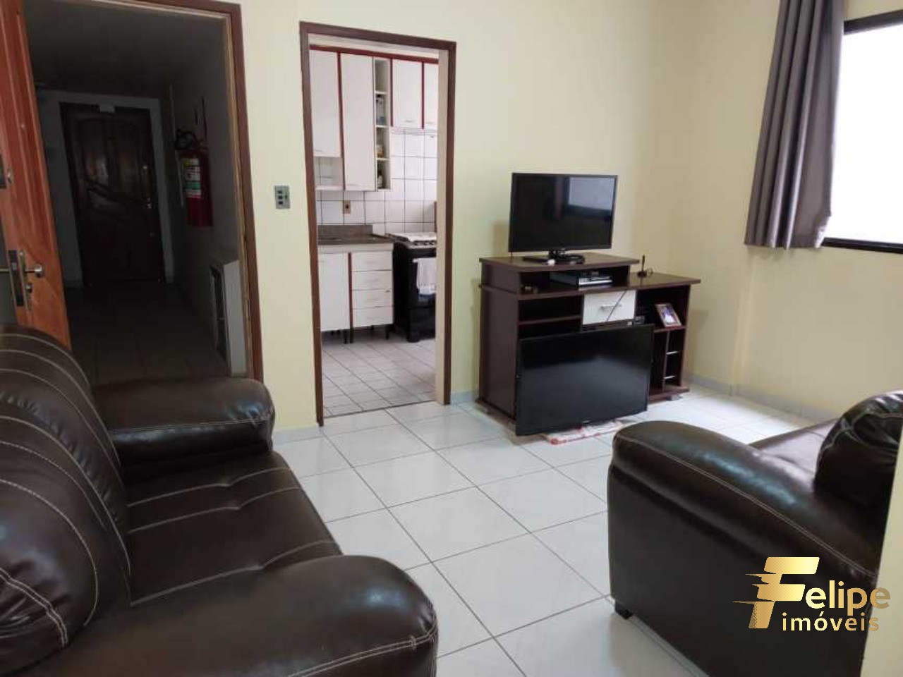 Apartamento à venda com 2 quartos, 75m² - Foto 1