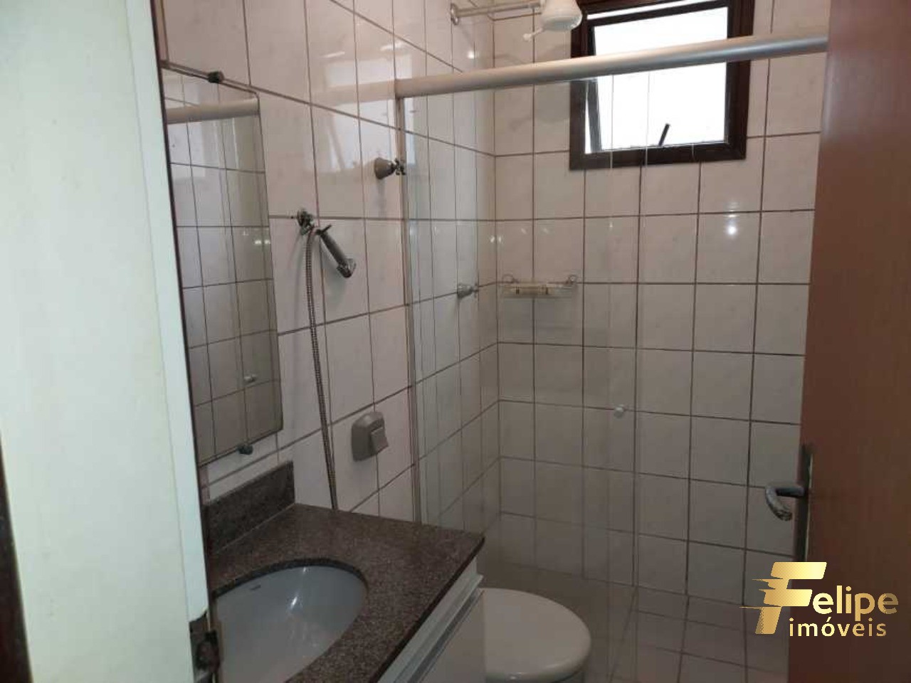 Apartamento à venda com 2 quartos, 75m² - Foto 4