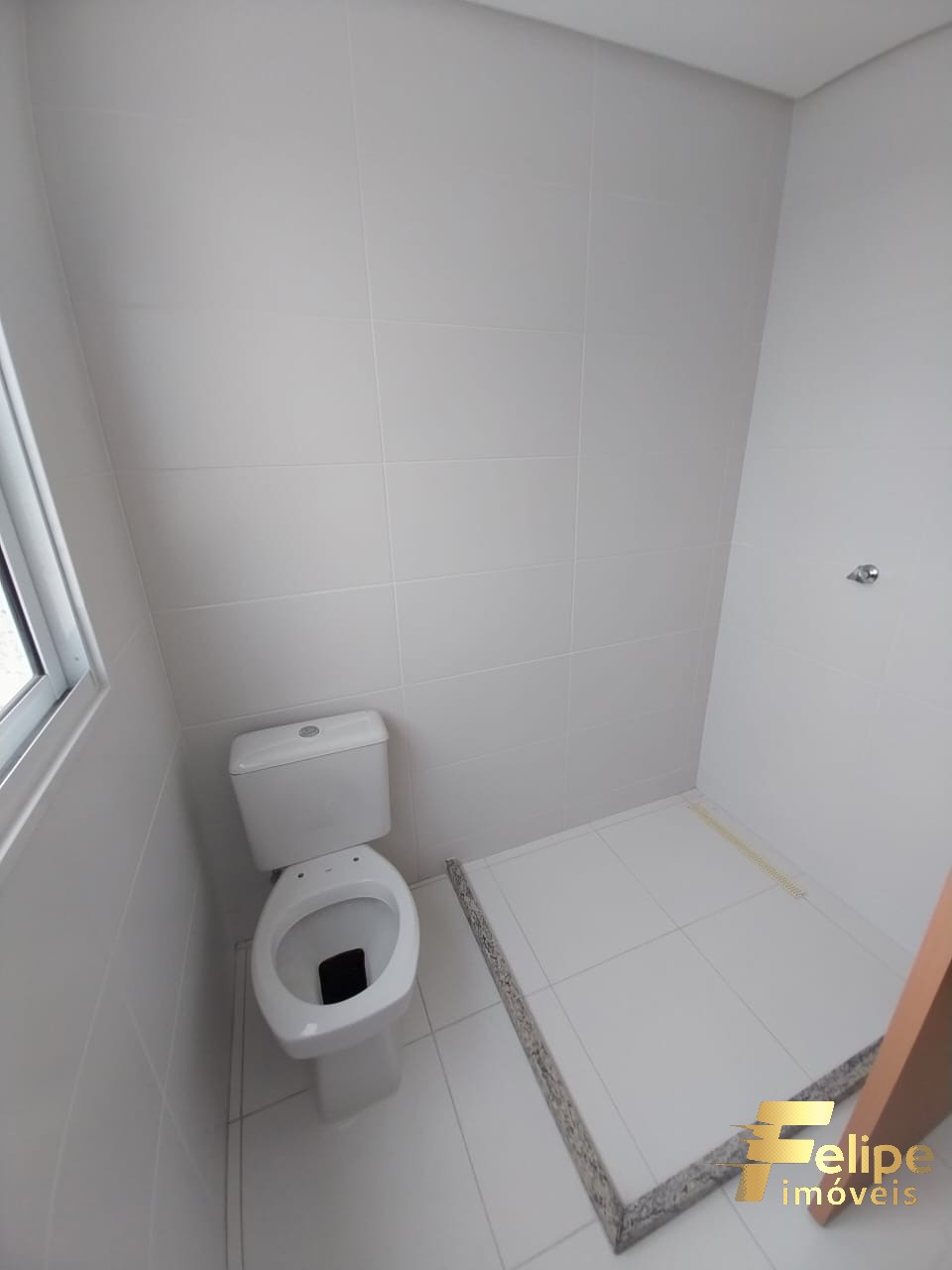 Apartamento à venda com 4 quartos, 200m² - Foto 4