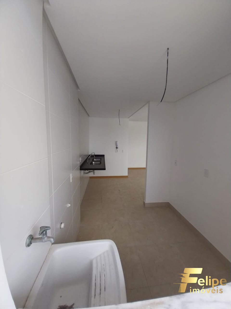 Apartamento à venda com 4 quartos, 200m² - Foto 2