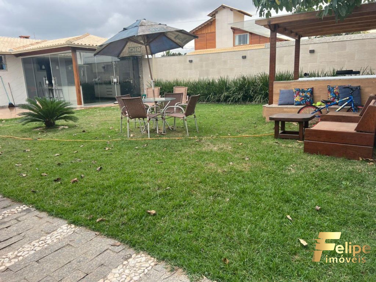 Casa à venda com 2 quartos, 300m² - Foto 4