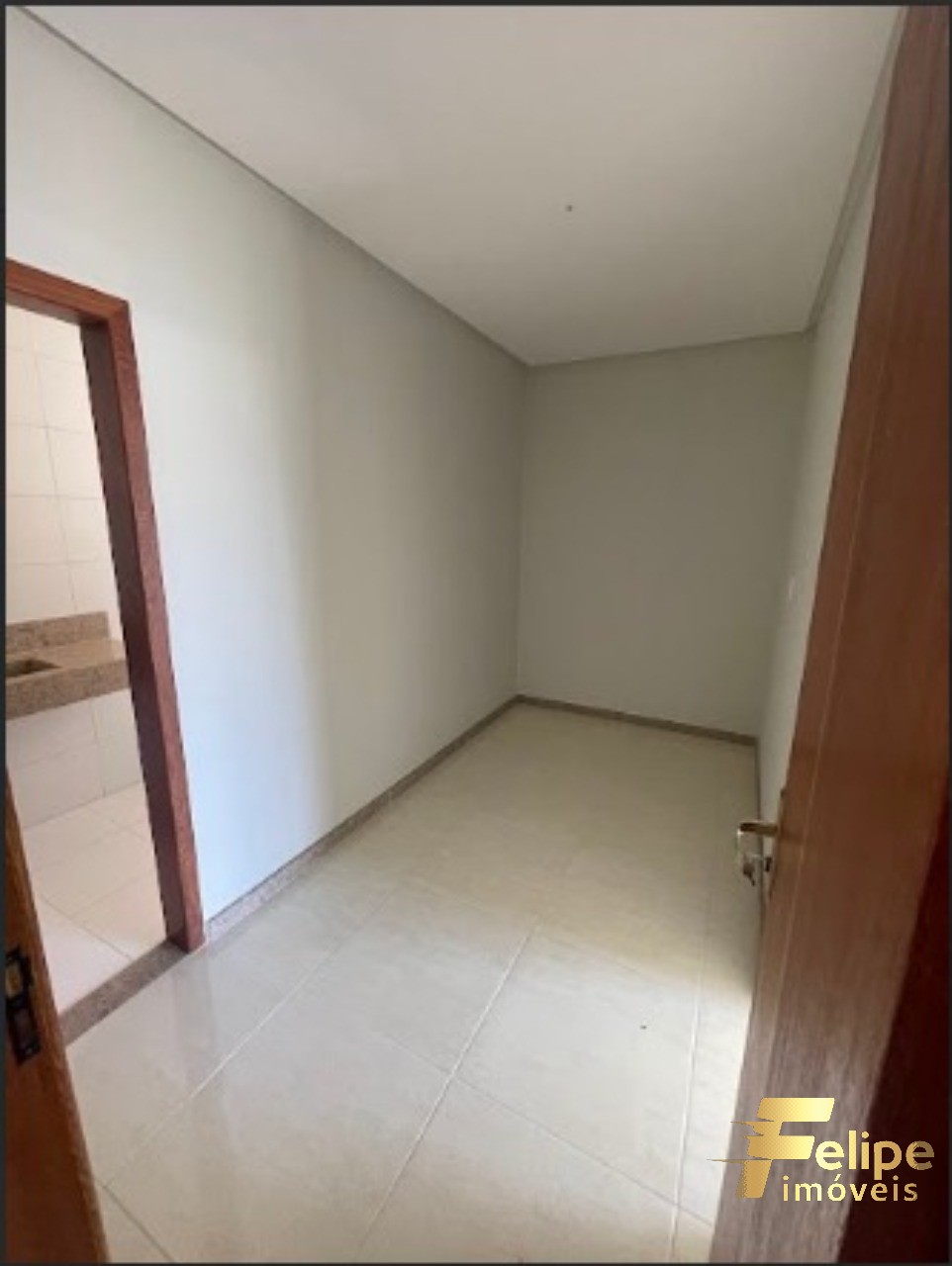 Casa à venda com 3 quartos, 180m² - Foto 2