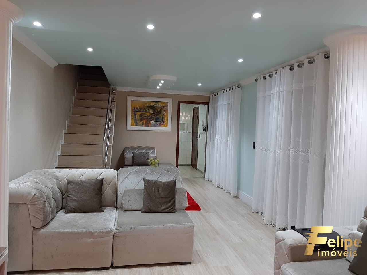 Casa à venda com 3 quartos, 190m² - Foto 1