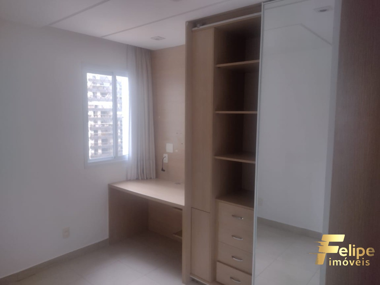 Apartamento à venda com 3 quartos, 135m² - Foto 2