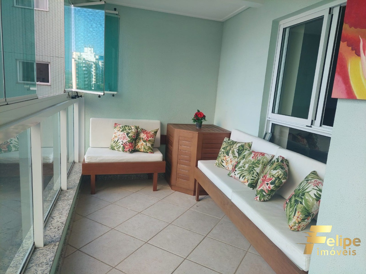 Apartamento à venda com 3 quartos, 98m² - Foto 2