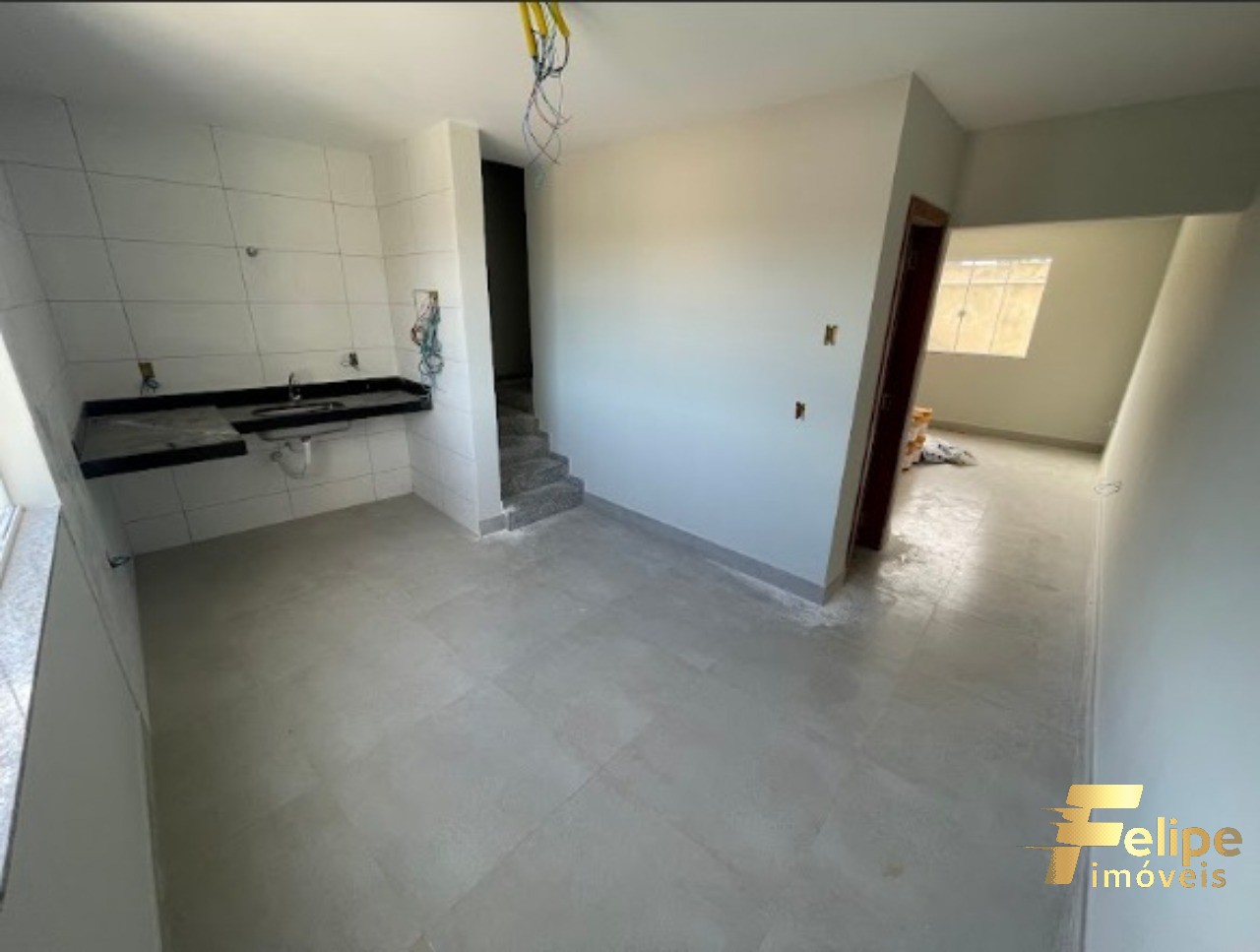 Casa à venda com 2 quartos, 103m² - Foto 4