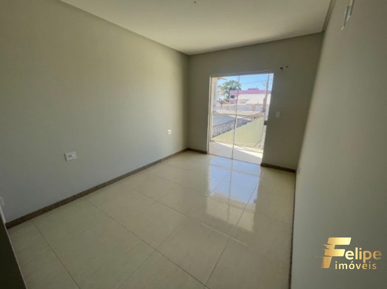 Casa à venda com 3 quartos, 180m² - Foto 4