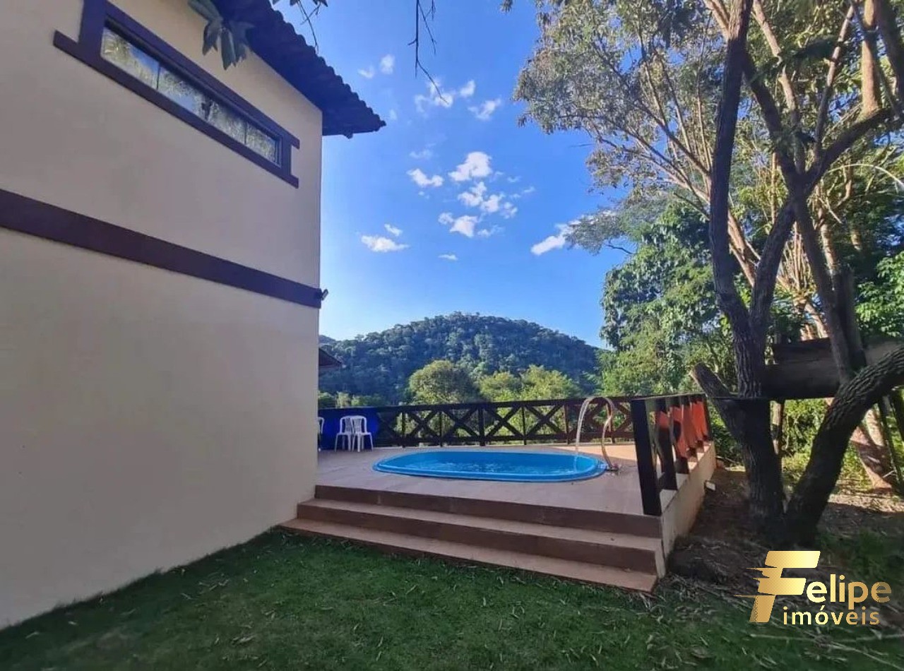 Casa à venda com 3 quartos, 220m² - Foto 8