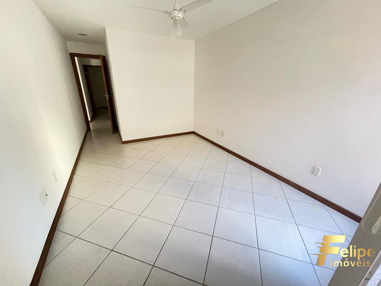 Apartamento à venda com 3 quartos, 105m² - Foto 4