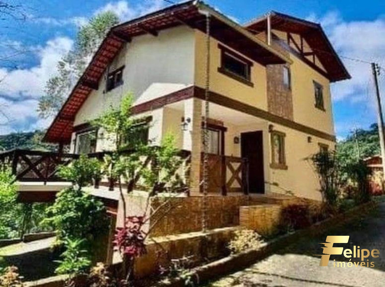 Casa à venda com 3 quartos, 220m² - Foto 1