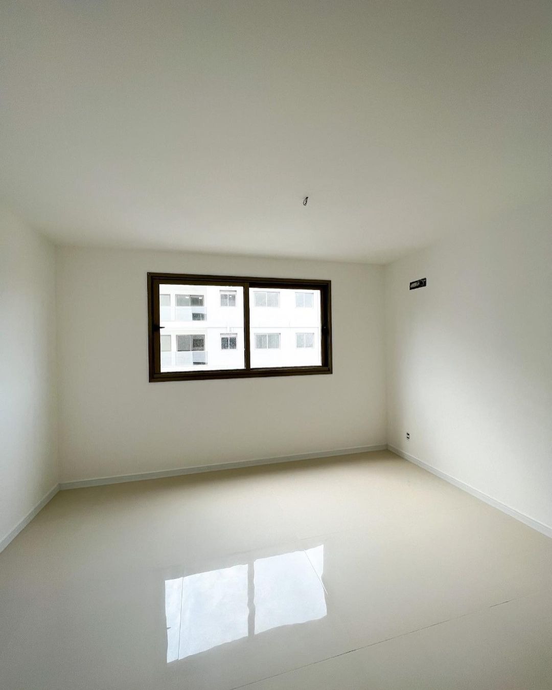 Apartamento à venda com 4 quartos, 157m² - Foto 3