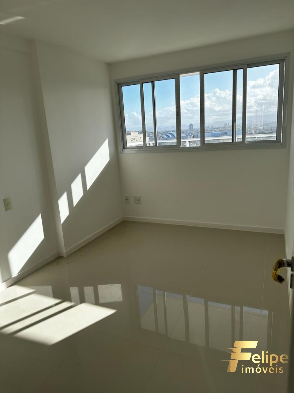 Apartamento à venda com 2 quartos, 63m² - Foto 17